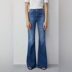 Closed Rawlin Flare Leg Jeans Size 26